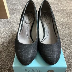 Life Stride Heels
